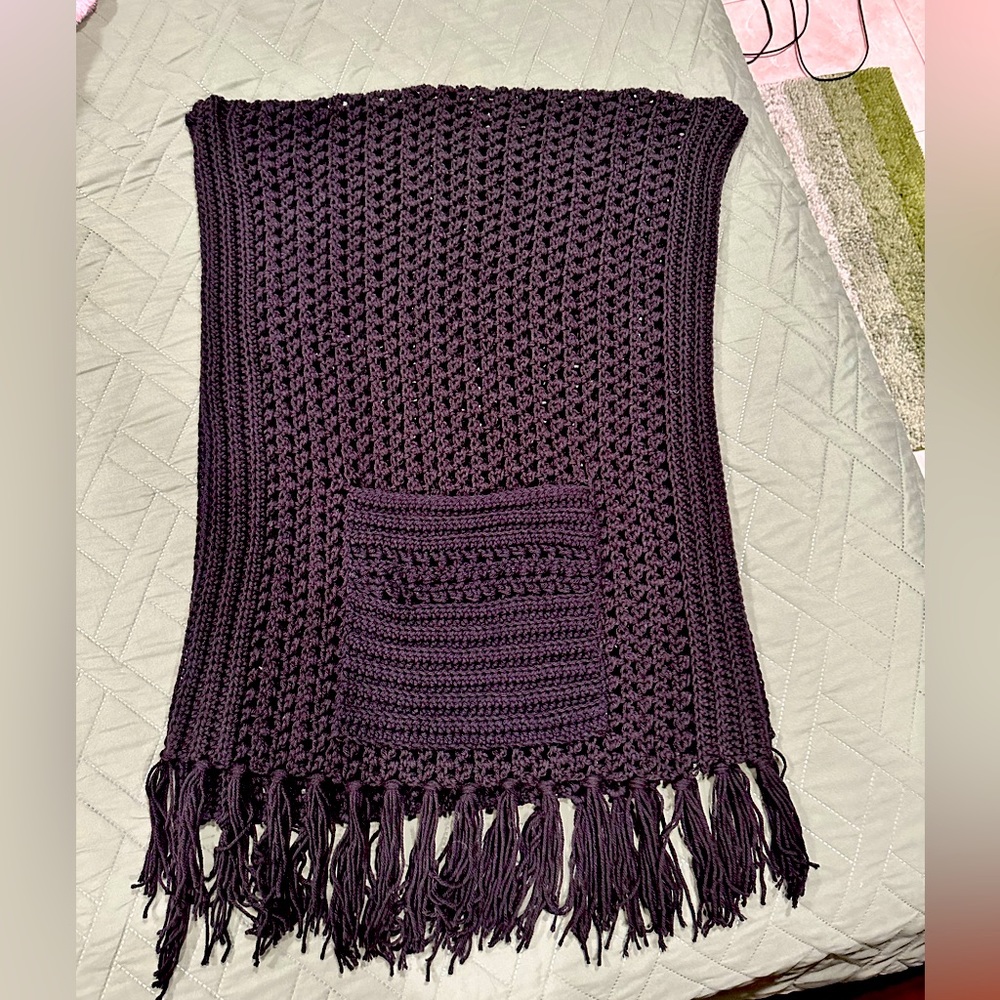 Black Pocket Shawl Extra Width 24"
